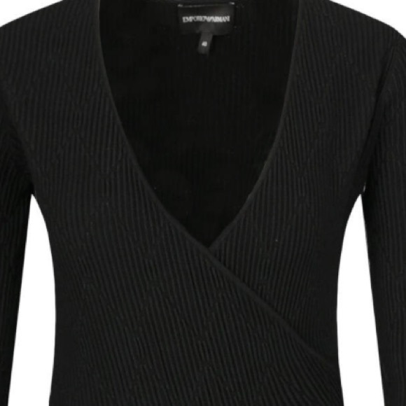 Emporio Armani LBD Elegant Black Dress!
Long sleeves! Faux wrap! Bodycon Small - Picture 16 of 17